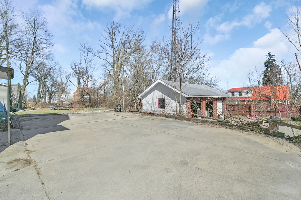 49 -51 Lind Avenue, Mansfield, Ohio 44903, 6 Bedrooms Bedrooms, ,Residential Income,For Sale,-51 Lind Avenue,9072641