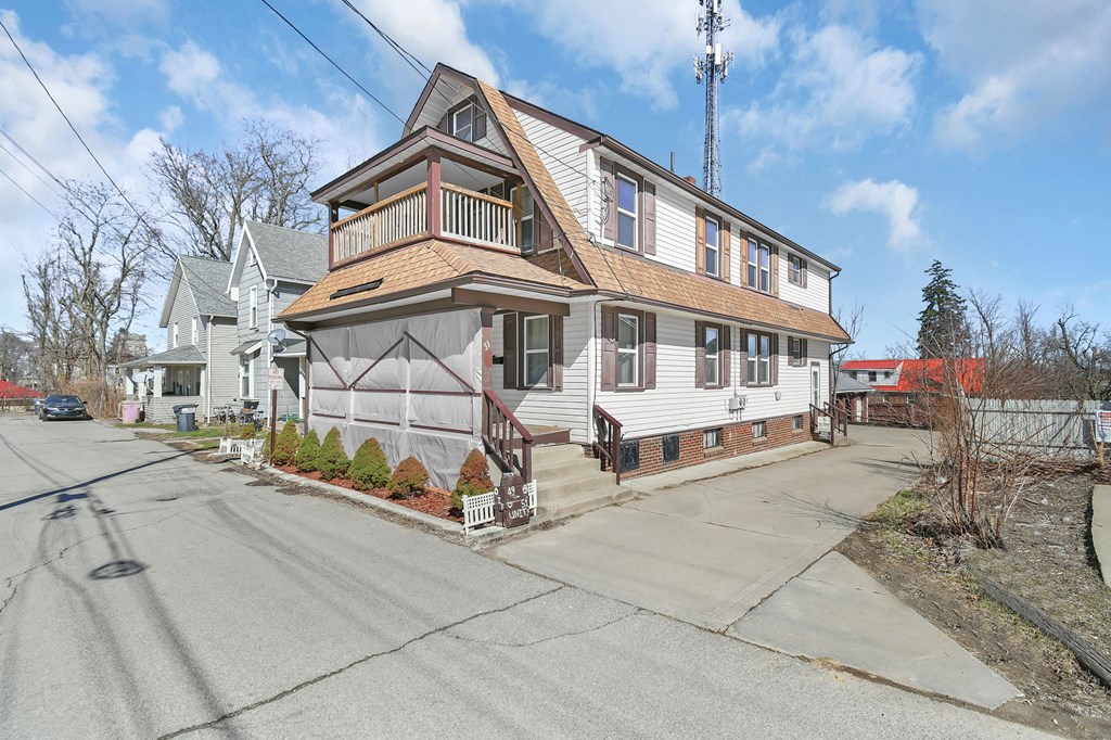 49 -51 Lind Avenue, Mansfield, Ohio 44903, 6 Bedrooms Bedrooms, ,Residential Income,For Sale,-51 Lind Avenue,9072641
