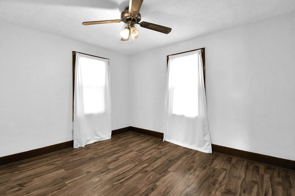 49 -51 Lind Avenue, Mansfield, Ohio 44903, 6 Bedrooms Bedrooms, ,Residential Income,For Sale,-51 Lind Avenue,9072641