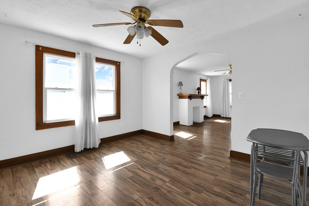 49 -51 Lind Avenue, Mansfield, Ohio 44903, 6 Bedrooms Bedrooms, ,Residential Income,For Sale,-51 Lind Avenue,9072641