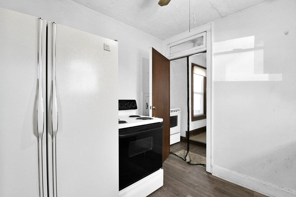 49 -51 Lind Avenue, Mansfield, Ohio 44903, 6 Bedrooms Bedrooms, ,Residential Income,For Sale,-51 Lind Avenue,9072641