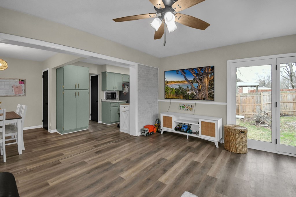 50 Clare Rd, Mansfield, Ohio 44906, 3 Bedrooms Bedrooms, ,1 BathroomBathrooms,Residential,For Sale,Clare Rd,9072656