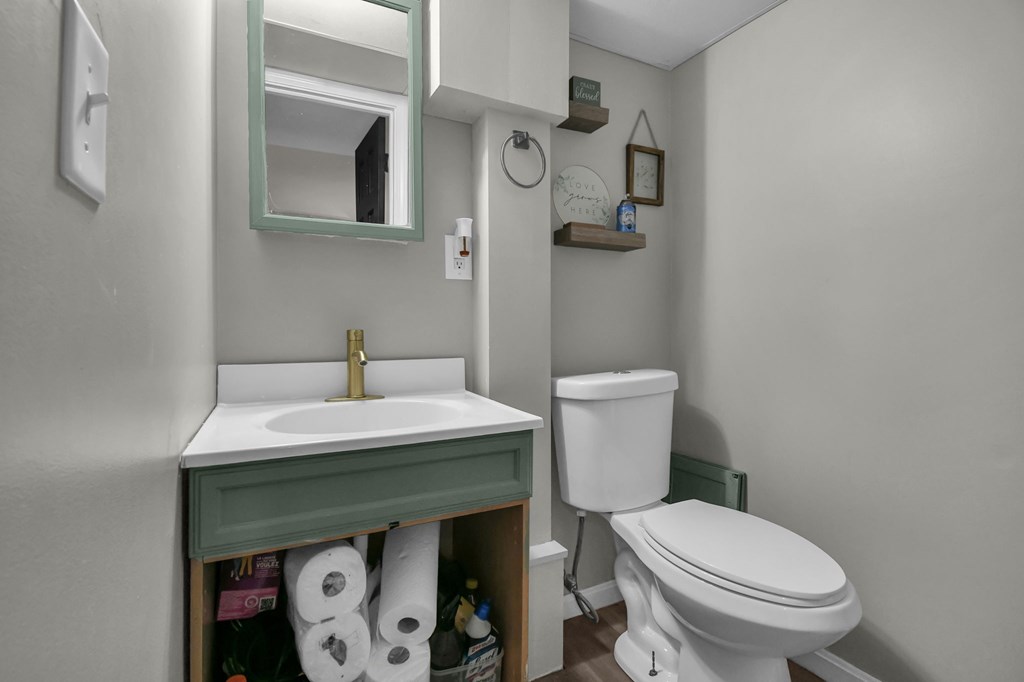 50 Clare Rd, Mansfield, Ohio 44906, 3 Bedrooms Bedrooms, ,1 BathroomBathrooms,Residential,For Sale,Clare Rd,9072656