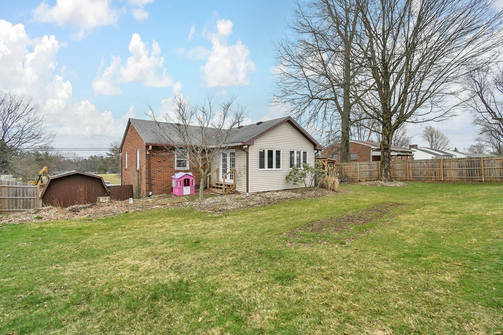 50 Clare Rd, Mansfield, Ohio 44906, 3 Bedrooms Bedrooms, ,1 BathroomBathrooms,Residential,For Sale,Clare Rd,9072656