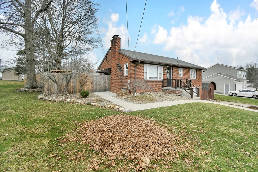 50 Clare Rd, Mansfield, Ohio 44906, 3 Bedrooms Bedrooms, ,1 BathroomBathrooms,Residential,For Sale,Clare Rd,9072656