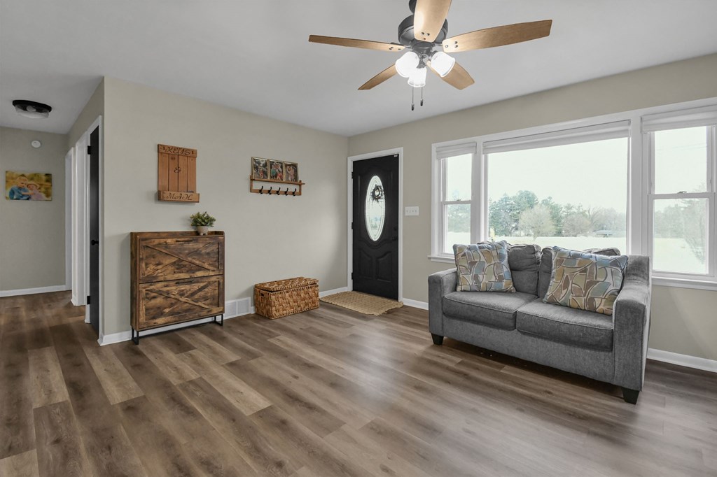 50 Clare Rd, Mansfield, Ohio 44906, 3 Bedrooms Bedrooms, ,1 BathroomBathrooms,Residential,For Sale,Clare Rd,9072656