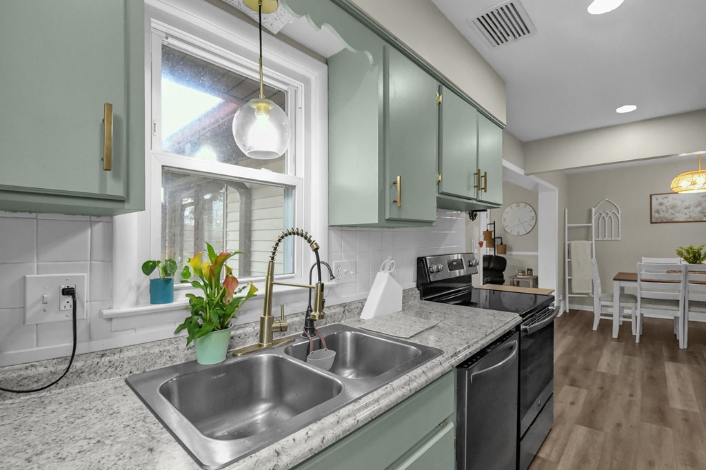 50 Clare Rd, Mansfield, Ohio 44906, 3 Bedrooms Bedrooms, ,1 BathroomBathrooms,Residential,For Sale,Clare Rd,9072656