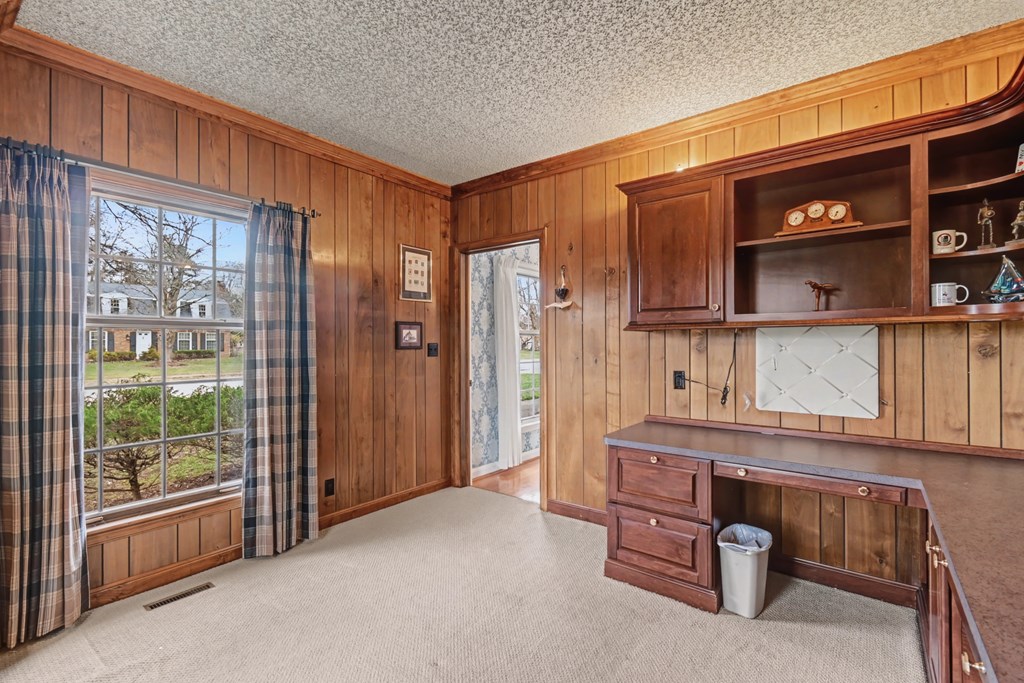 735 Courtwright Boulevard, Mansfield, Ohio 44907, 5 Bedrooms Bedrooms, ,4 BathroomsBathrooms,Residential,For Sale,Courtwright Boulevard,9072670