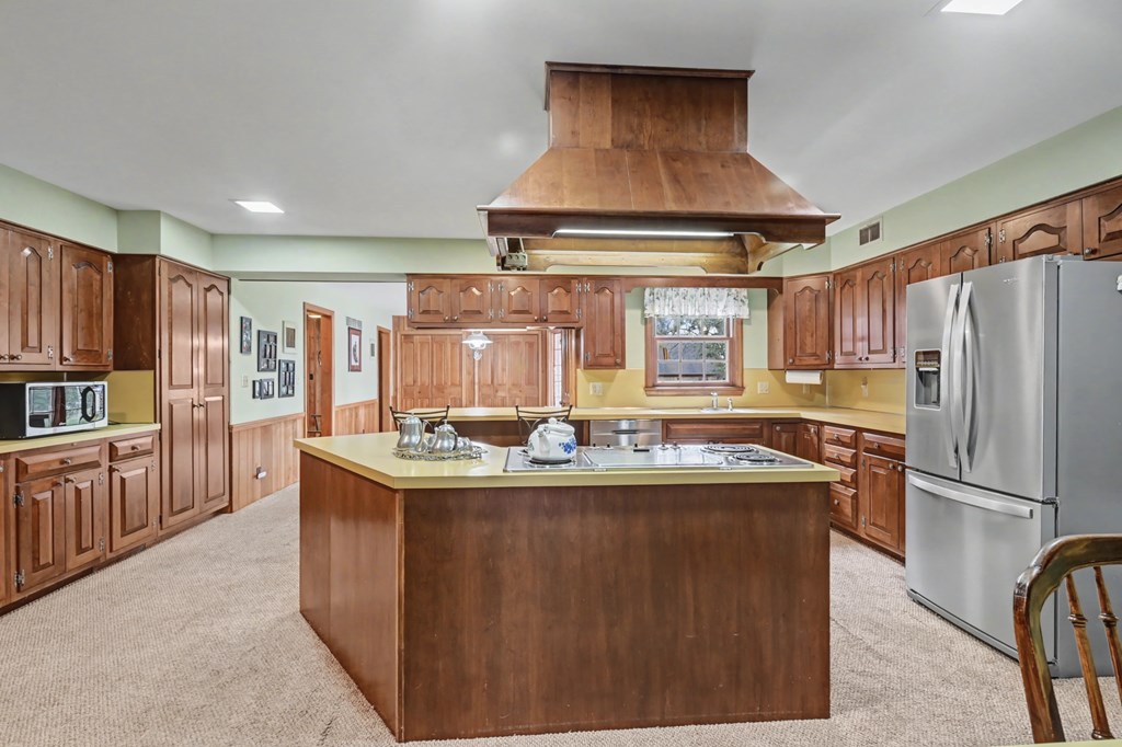 735 Courtwright Boulevard, Mansfield, Ohio 44907, 5 Bedrooms Bedrooms, ,4 BathroomsBathrooms,Residential,For Sale,Courtwright Boulevard,9072670