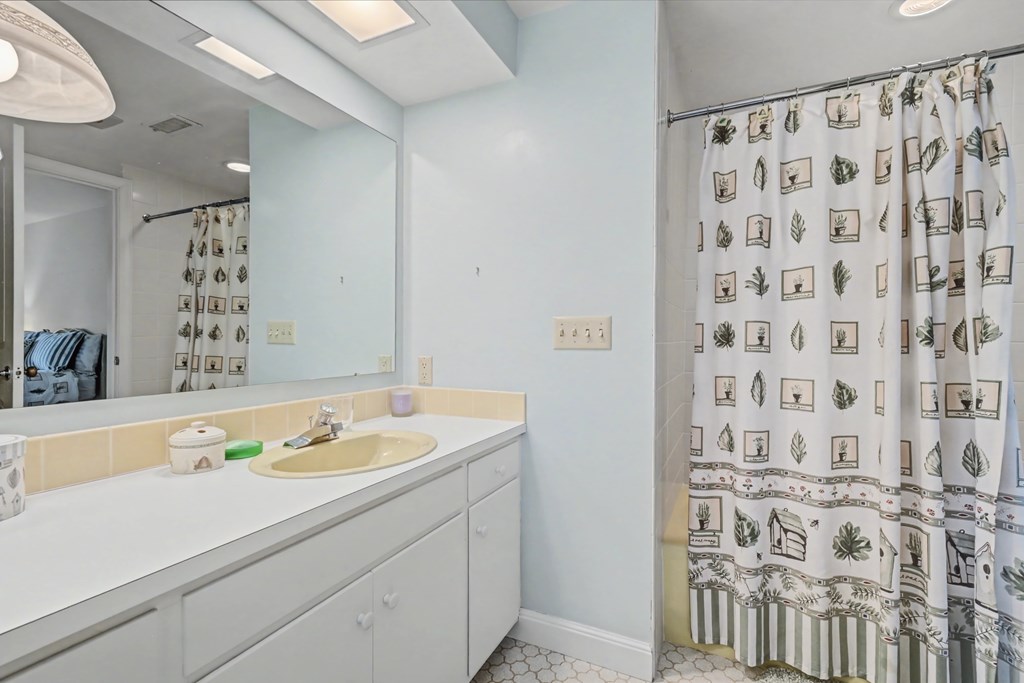 735 Courtwright Boulevard, Mansfield, Ohio 44907, 5 Bedrooms Bedrooms, ,4 BathroomsBathrooms,Residential,For Sale,Courtwright Boulevard,9072670