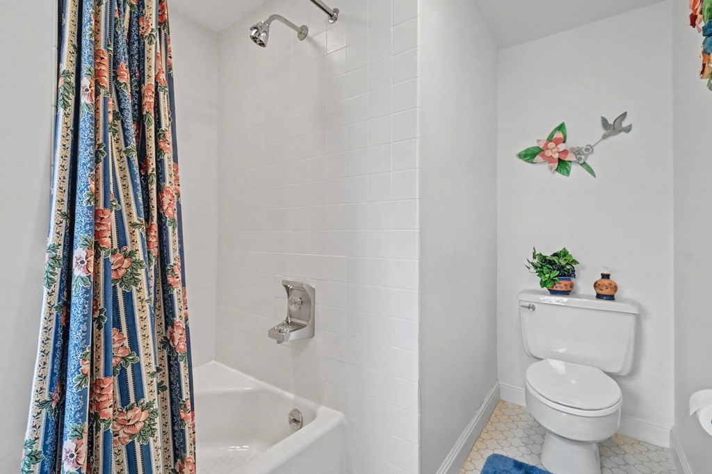 735 Courtwright Boulevard, Mansfield, Ohio 44907, 5 Bedrooms Bedrooms, ,4 BathroomsBathrooms,Residential,For Sale,Courtwright Boulevard,9072670