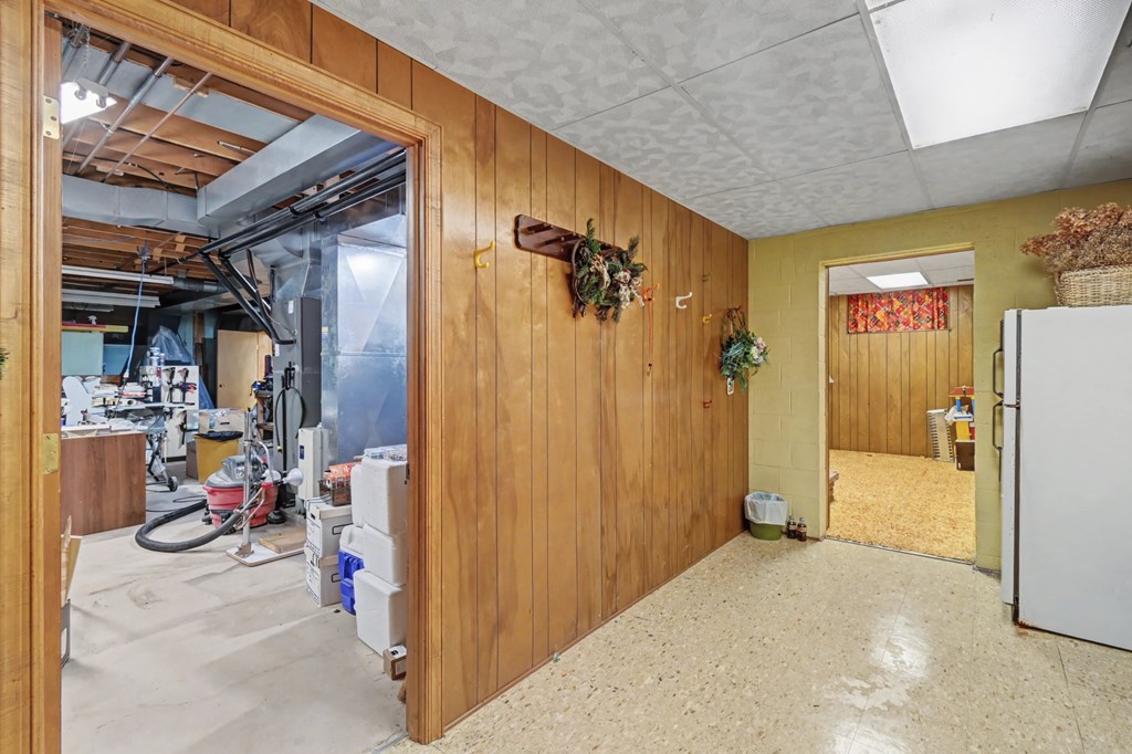 735 Courtwright Boulevard, Mansfield, Ohio 44907, 5 Bedrooms Bedrooms, ,4 BathroomsBathrooms,Residential,For Sale,Courtwright Boulevard,9072670