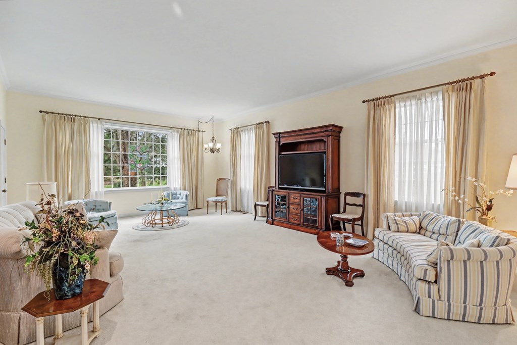 735 Courtwright Boulevard, Mansfield, Ohio 44907, 5 Bedrooms Bedrooms, ,4 BathroomsBathrooms,Residential,For Sale,Courtwright Boulevard,9072670