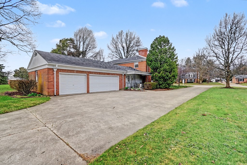 735 Courtwright Boulevard, Mansfield, Ohio 44907, 5 Bedrooms Bedrooms, ,4 BathroomsBathrooms,Residential,For Sale,Courtwright Boulevard,9072670