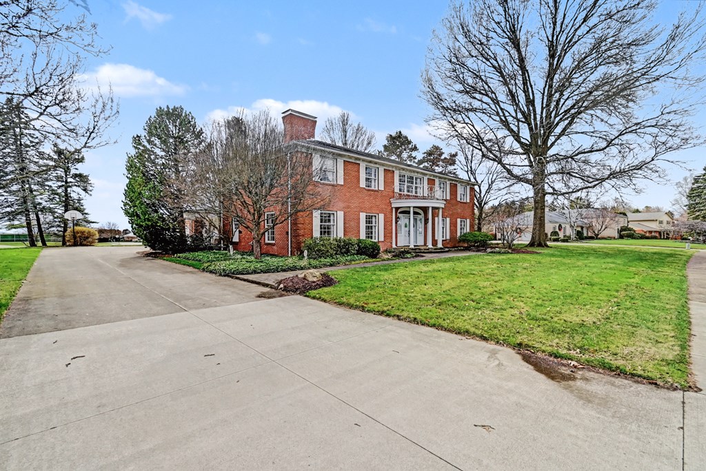 735 Courtwright Boulevard, Mansfield, Ohio 44907, 5 Bedrooms Bedrooms, ,4 BathroomsBathrooms,Residential,For Sale,Courtwright Boulevard,9072670