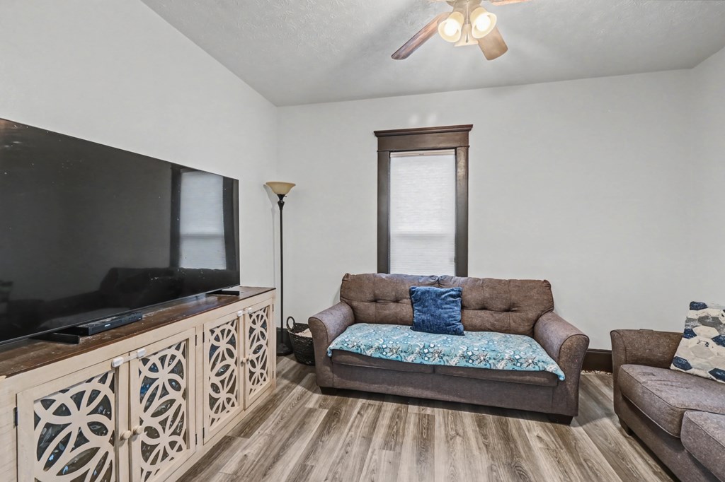 519 Heineman Boulevard, Mansfield, Ohio 44903, 3 Bedrooms Bedrooms, ,2 BathroomsBathrooms,Residential,For Sale,Heineman Boulevard,9072685