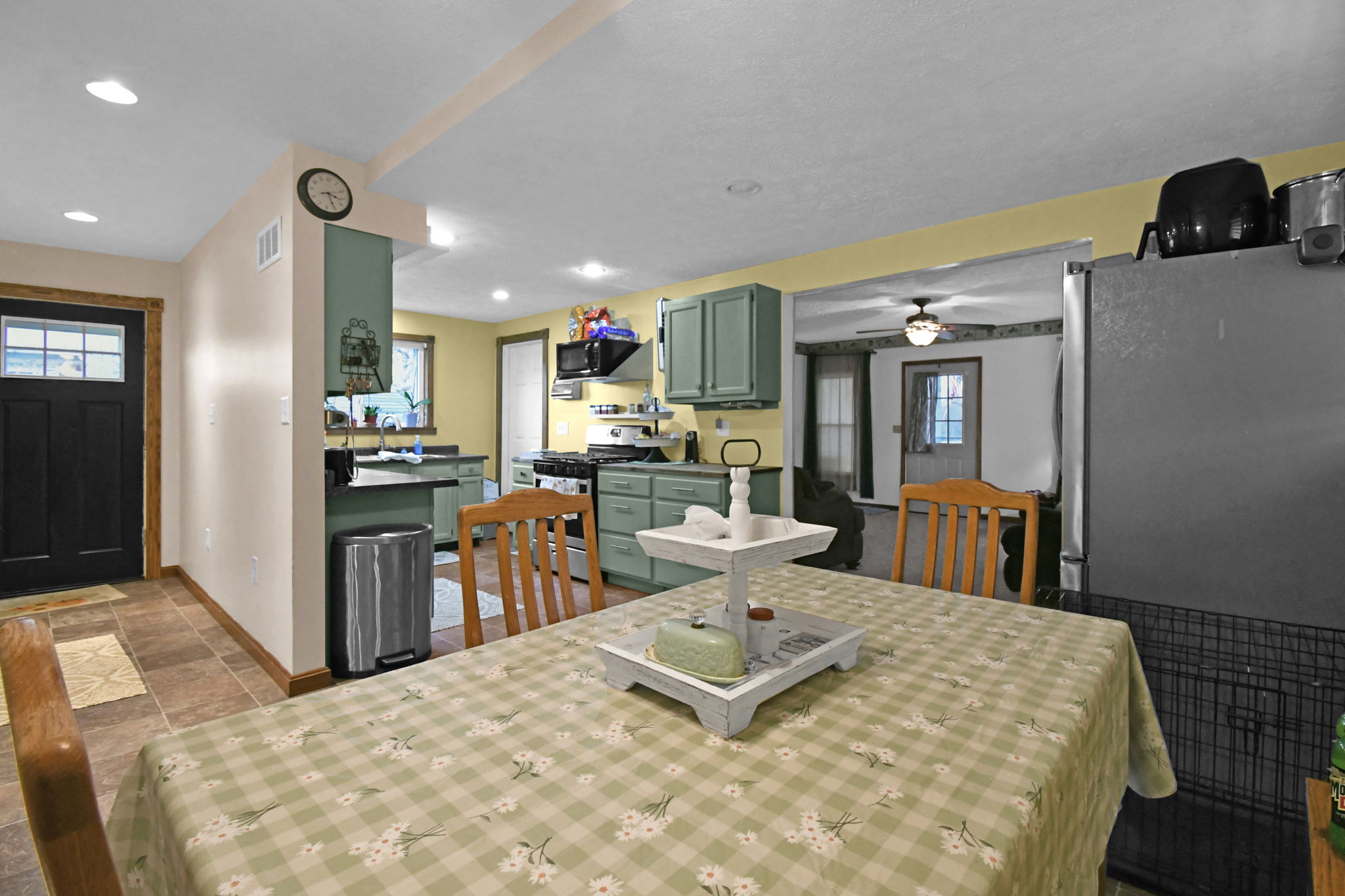 9 Chambers Street, Savannah, Ohio 44874, 3 Bedrooms Bedrooms, ,2 BathroomsBathrooms,Residential,For Sale,Chambers,9072691