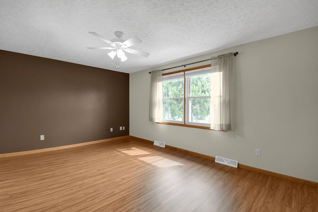 83 Mccullough Blvd, Mansfield, Ohio 44907, 2 Bedrooms Bedrooms, ,2 BathroomsBathrooms,Residential,For Sale,Mccullough Blvd,9072698 83 Mccullough Blvd, Mansfield, Ohio 44907, 2 Bedrooms Bedrooms, ,2 BathroomsBathrooms,Residential,For Sale,Mccullough Blvd,9072698