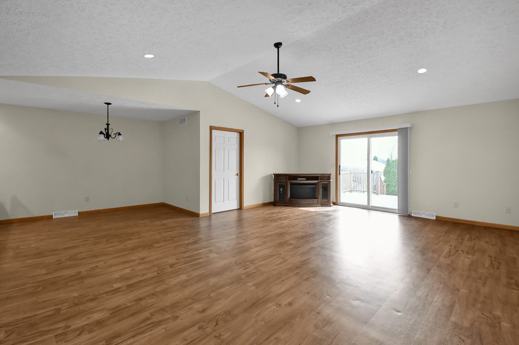 83 Mccullough Blvd, Mansfield, Ohio 44907, 2 Bedrooms Bedrooms, ,2 BathroomsBathrooms,Residential,For Sale,Mccullough Blvd,9072698 83 Mccullough Blvd, Mansfield, Ohio 44907, 2 Bedrooms Bedrooms, ,2 BathroomsBathrooms,Residential,For Sale,Mccullough Blvd,9072698