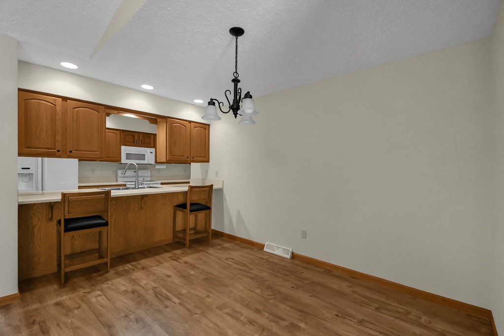 83 Mccullough Blvd, Mansfield, Ohio 44907, 2 Bedrooms Bedrooms, ,2 BathroomsBathrooms,Residential,For Sale,Mccullough Blvd,9072698 83 Mccullough Blvd, Mansfield, Ohio 44907, 2 Bedrooms Bedrooms, ,2 BathroomsBathrooms,Residential,For Sale,Mccullough Blvd,9072698