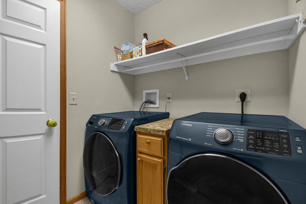 83 Mccullough Blvd, Mansfield, Ohio 44907, 2 Bedrooms Bedrooms, ,2 BathroomsBathrooms,Residential,For Sale,Mccullough Blvd,9072698 83 Mccullough Blvd, Mansfield, Ohio 44907, 2 Bedrooms Bedrooms, ,2 BathroomsBathrooms,Residential,For Sale,Mccullough Blvd,9072698