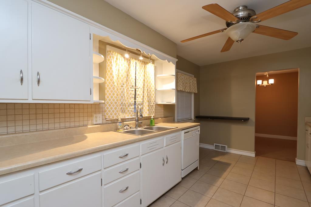 190 Dawson Avenue, Mansfield, Ohio 44906, 2 Bedrooms Bedrooms, ,1 BathroomBathrooms,Residential,For Sale,Dawson Avenue,9072700 190 Dawson Avenue, Mansfield, Ohio 44906, 2 Bedrooms Bedrooms, ,1 BathroomBathrooms,Residential,For Sale,Dawson Avenue,9072700