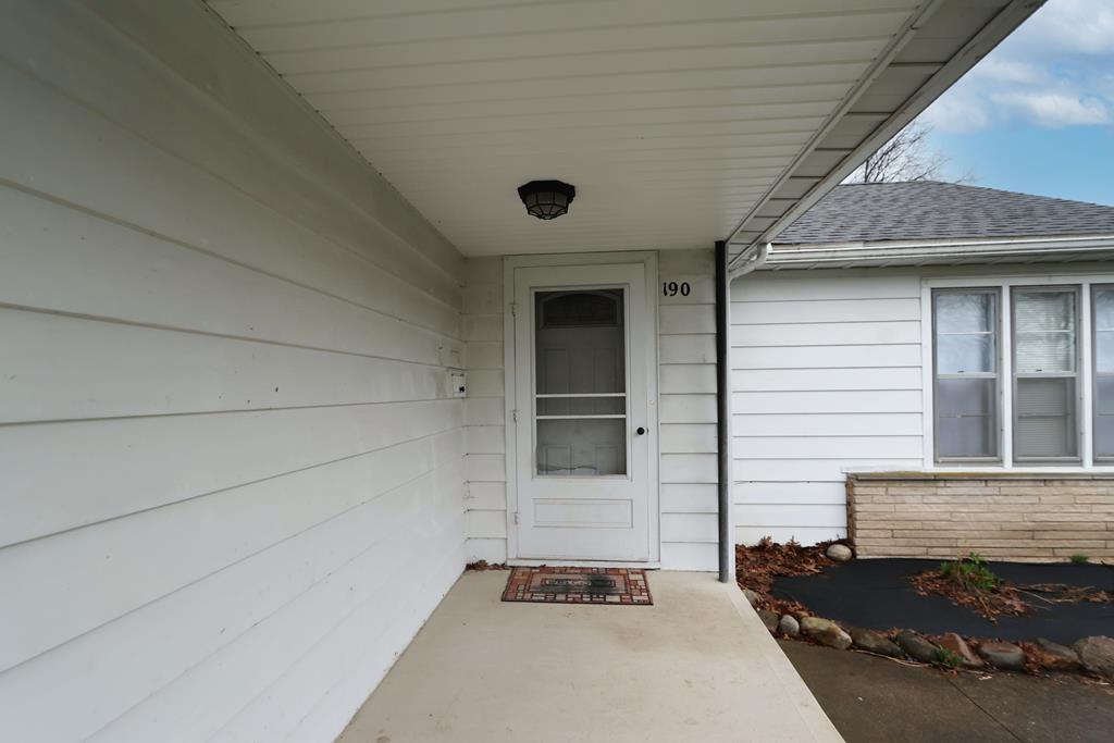 190 Dawson Avenue, Mansfield, Ohio 44906, 2 Bedrooms Bedrooms, ,1 BathroomBathrooms,Residential,For Sale,Dawson Avenue,9072700 190 Dawson Avenue, Mansfield, Ohio 44906, 2 Bedrooms Bedrooms, ,1 BathroomBathrooms,Residential,For Sale,Dawson Avenue,9072700