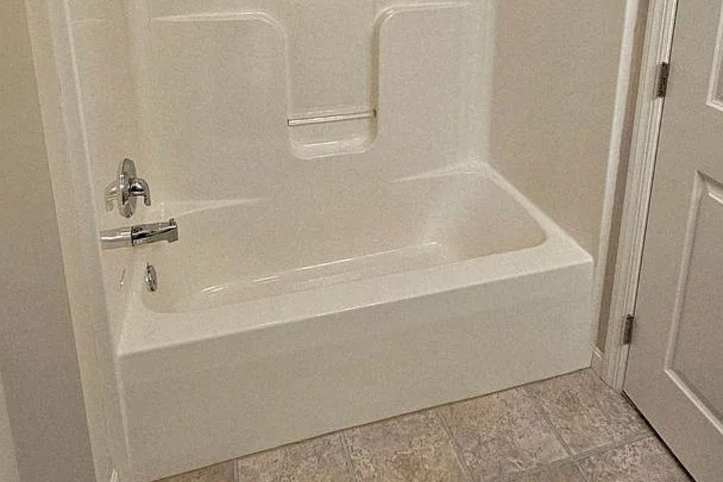 1307 Bridgewater Way N, Mansfield, Ohio 44906, 2 Bedrooms Bedrooms, ,2 BathroomsBathrooms,Residential,For Sale,Bridgewater Way N,9072702 1307 Bridgewater Way N, Mansfield, Ohio 44906, 2 Bedrooms Bedrooms, ,2 BathroomsBathrooms,Residential,For Sale,Bridgewater Way N,9072702