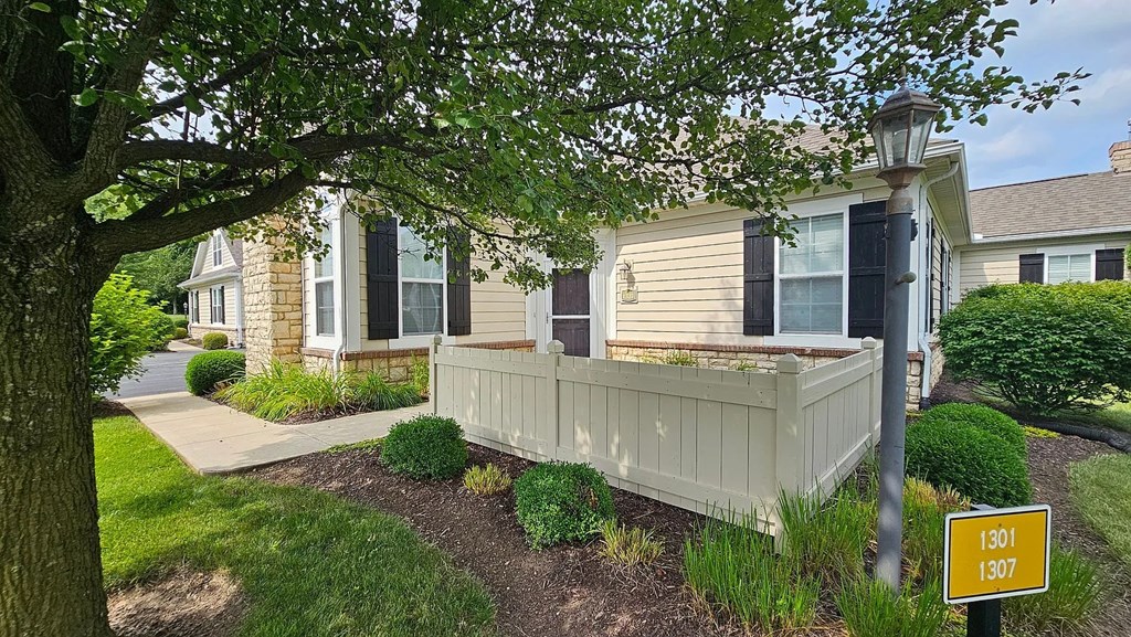 1307 Bridgewater Way N, Mansfield, Ohio 44906, 2 Bedrooms Bedrooms, ,2 BathroomsBathrooms,Residential,For Sale,Bridgewater Way N,9072702 1307 Bridgewater Way N, Mansfield, Ohio 44906, 2 Bedrooms Bedrooms, ,2 BathroomsBathrooms,Residential,For Sale,Bridgewater Way N,9072702