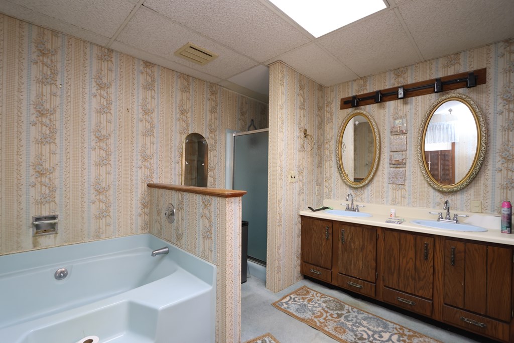 550 S Sandusky Avenue, Bucyrus, Ohio 44820, 3 Bedrooms Bedrooms, ,2 BathroomsBathrooms,Residential,For Sale,Sandusky Avenue,9072714