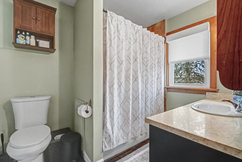 1027 Rogers Street, Bucyrus, Ohio 44820, 3 Bedrooms Bedrooms, ,1 BathroomBathrooms,Residential,For Sale,Rogers Street,9072719