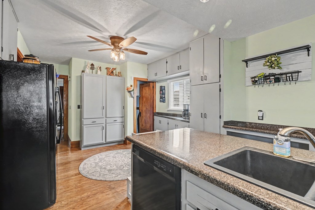 1027 Rogers Street, Bucyrus, Ohio 44820, 3 Bedrooms Bedrooms, ,1 BathroomBathrooms,Residential,For Sale,Rogers Street,9072719