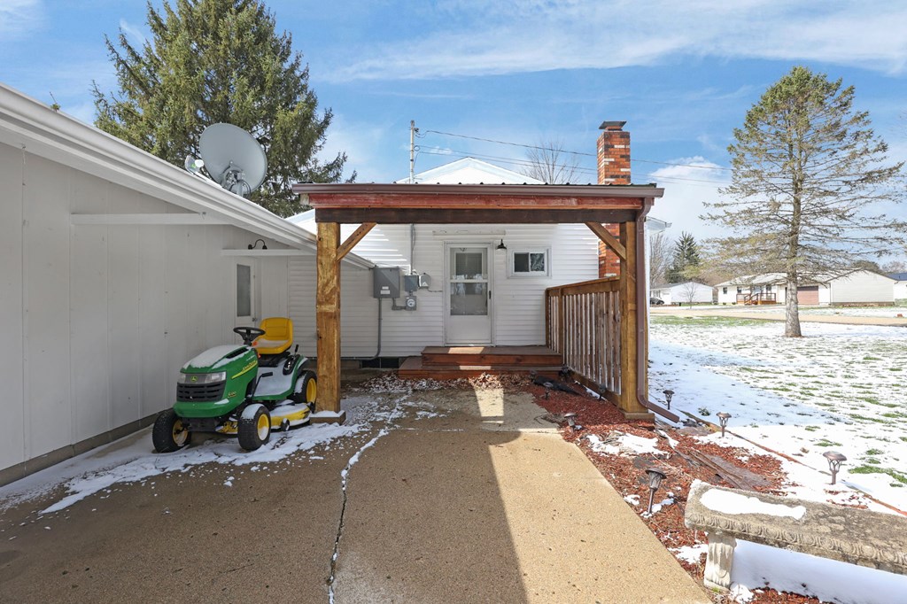 18 Watson Street, Fredericktown, Ohio 43019, 2 Bedrooms Bedrooms, ,1 BathroomBathrooms,Residential,For Sale,Watson Street,9072721