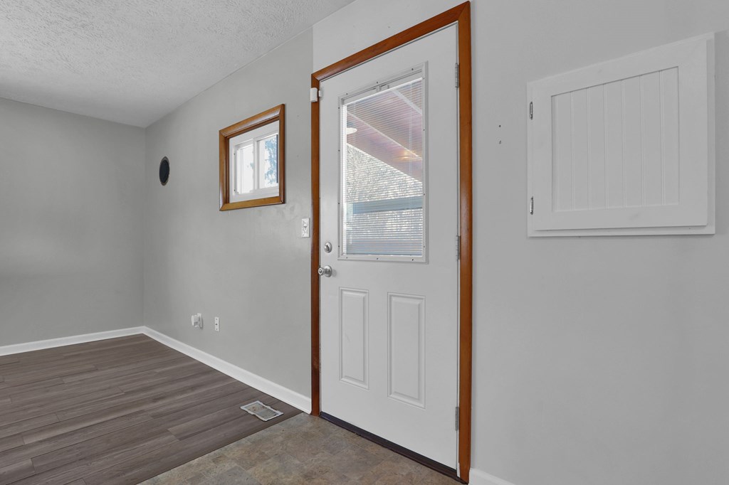 18 Watson Street, Fredericktown, Ohio 43019, 2 Bedrooms Bedrooms, ,1 BathroomBathrooms,Residential,For Sale,Watson Street,9072721