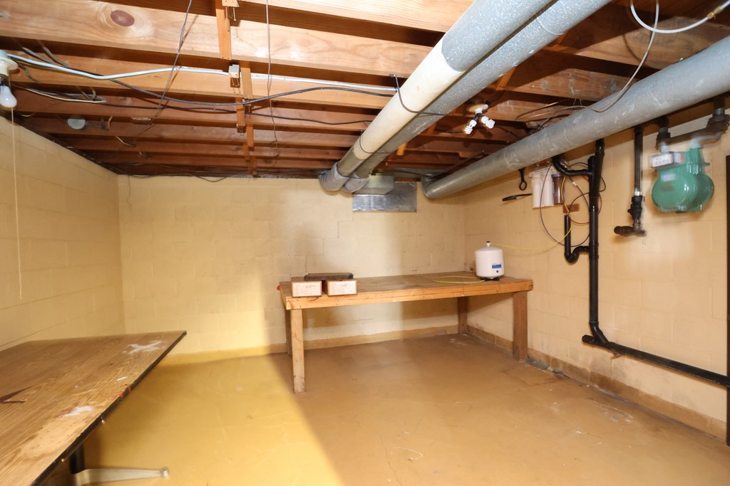 240 Clymer Avenue, Galion, Ohio 44833, 3 Bedrooms Bedrooms, ,2 BathroomsBathrooms,Residential,For Sale,Clymer Avenue,9072722