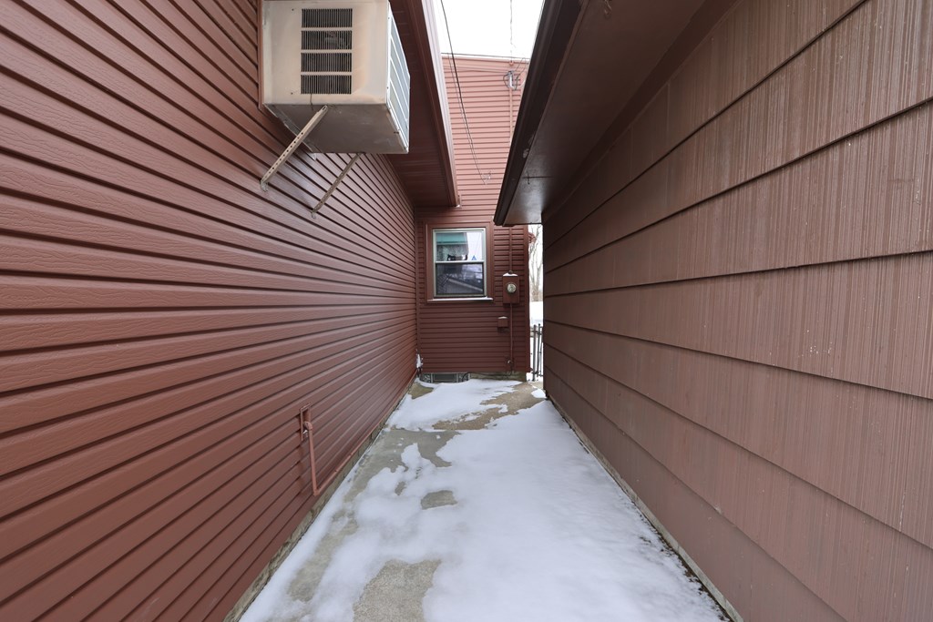 240 Clymer Avenue, Galion, Ohio 44833, 3 Bedrooms Bedrooms, ,2 BathroomsBathrooms,Residential,For Sale,Clymer Avenue,9072722