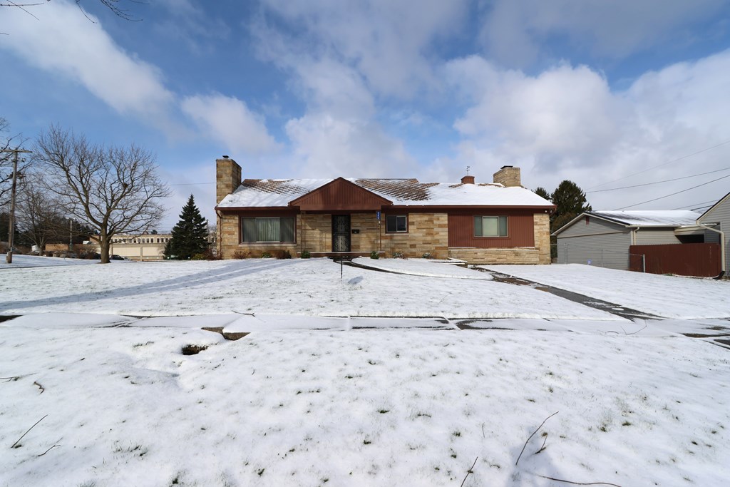 240 Clymer Avenue, Galion, Ohio 44833, 3 Bedrooms Bedrooms, ,2 BathroomsBathrooms,Residential,For Sale,Clymer Avenue,9072722