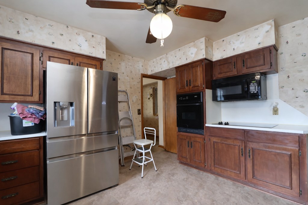 240 Clymer Avenue, Galion, Ohio 44833, 3 Bedrooms Bedrooms, ,2 BathroomsBathrooms,Residential,For Sale,Clymer Avenue,9072722