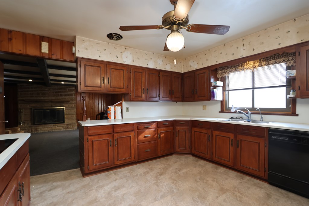 240 Clymer Avenue, Galion, Ohio 44833, 3 Bedrooms Bedrooms, ,2 BathroomsBathrooms,Residential,For Sale,Clymer Avenue,9072722