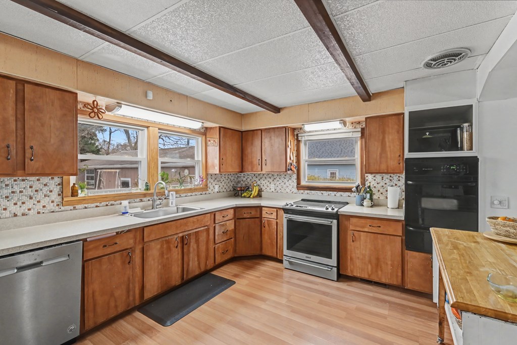 237 W Main Street, Norwalk, Ohio 44857, 3 Bedrooms Bedrooms, ,1 BathroomBathrooms,Residential,For Sale,Main Street,9072734