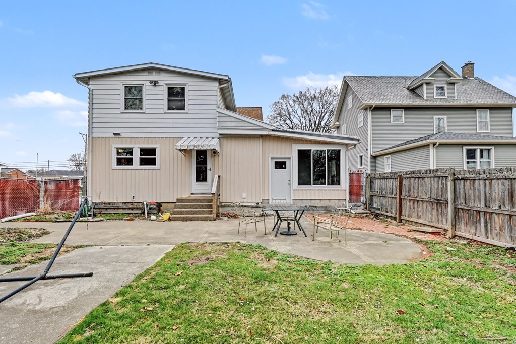 237 W Main Street, Norwalk, Ohio 44857, 3 Bedrooms Bedrooms, ,1 BathroomBathrooms,Residential,For Sale,Main Street,9072734