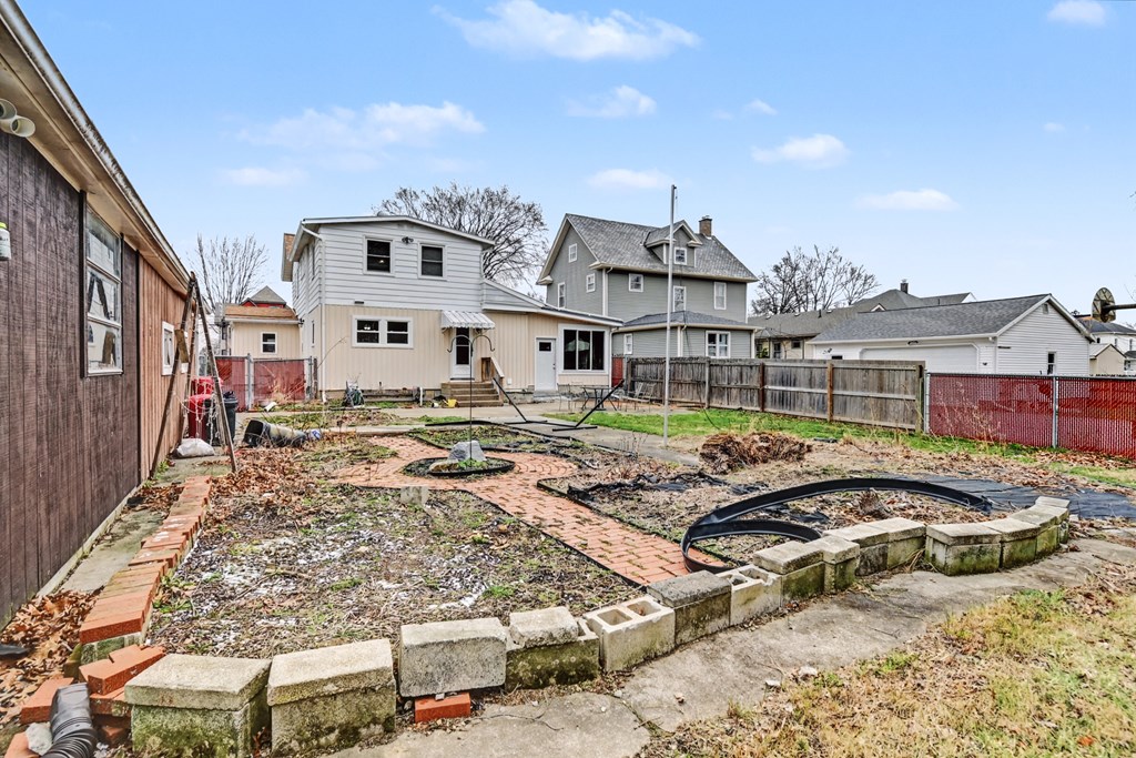 237 W Main Street, Norwalk, Ohio 44857, 3 Bedrooms Bedrooms, ,1 BathroomBathrooms,Residential,For Sale,Main Street,9072734