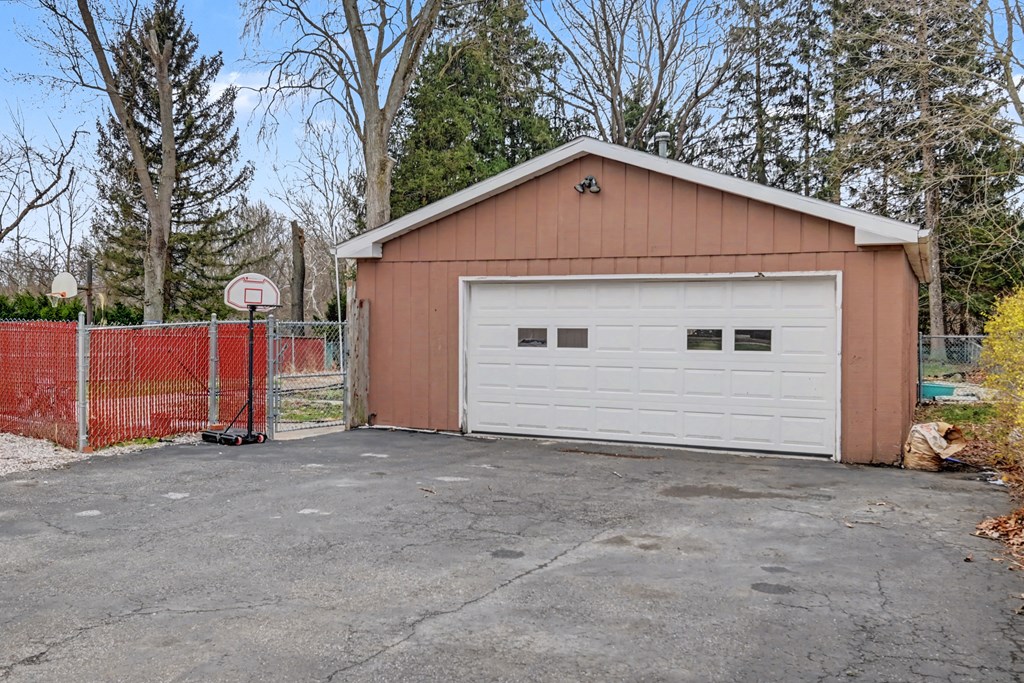 237 W Main Street, Norwalk, Ohio 44857, 3 Bedrooms Bedrooms, ,1 BathroomBathrooms,Residential,For Sale,Main Street,9072734