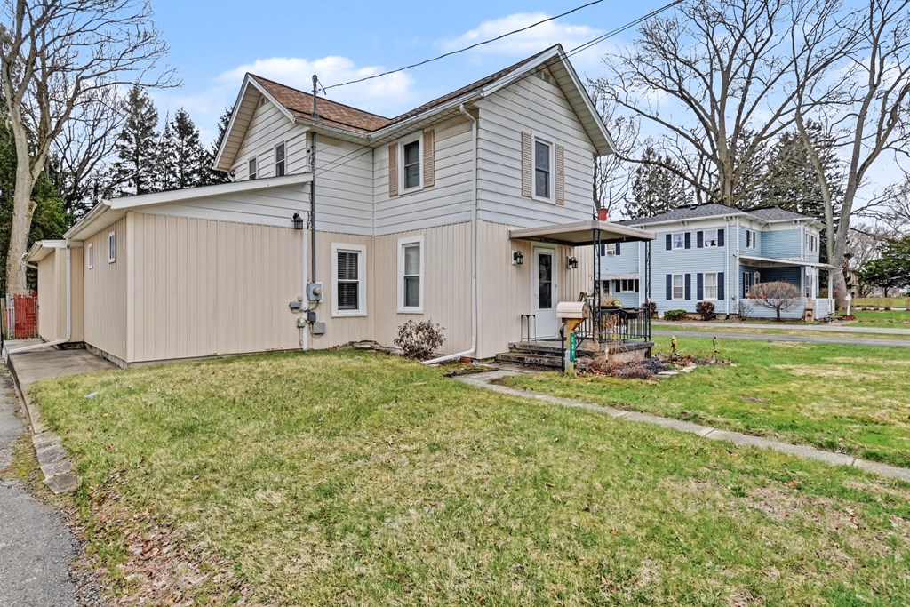 237 W Main Street, Norwalk, Ohio 44857, 3 Bedrooms Bedrooms, ,1 BathroomBathrooms,Residential,For Sale,Main Street,9072734