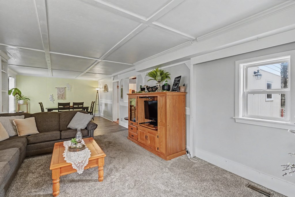 237 W Main Street, Norwalk, Ohio 44857, 3 Bedrooms Bedrooms, ,1 BathroomBathrooms,Residential,For Sale,Main Street,9072734