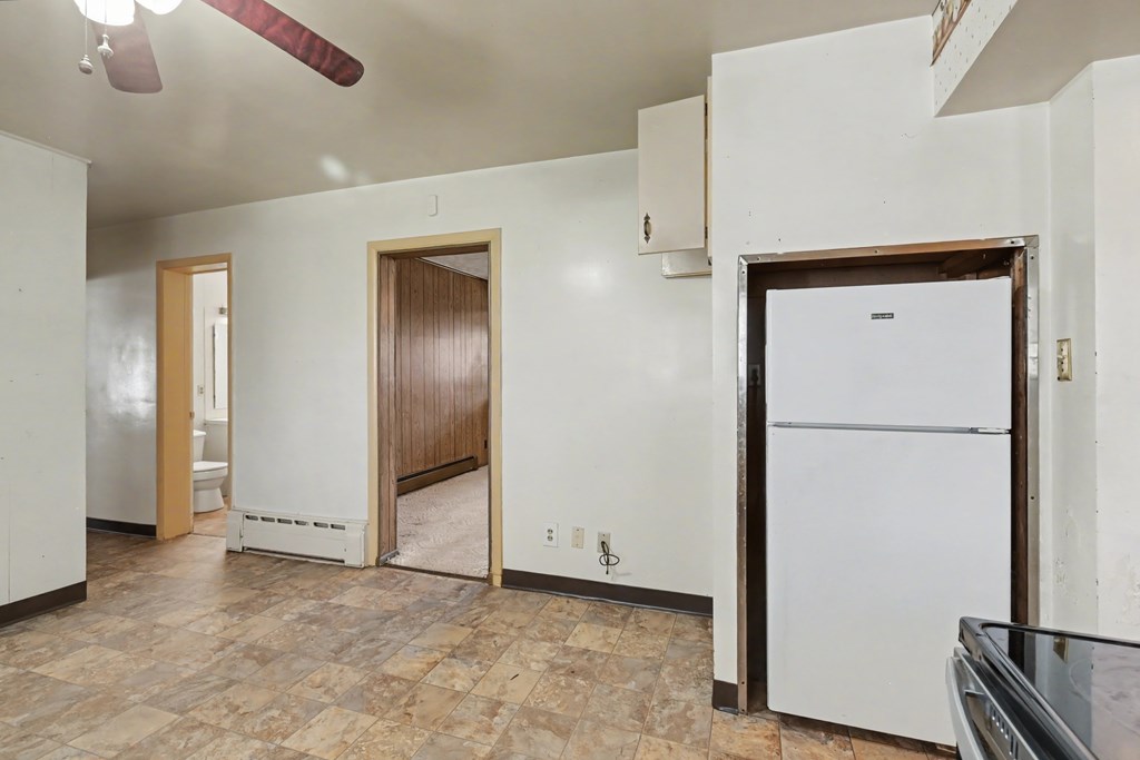 16 High School Avenue, Shelby, Ohio 44875, 4 Bedrooms Bedrooms, ,Residential Income,For Sale,High School Avenue,9072796