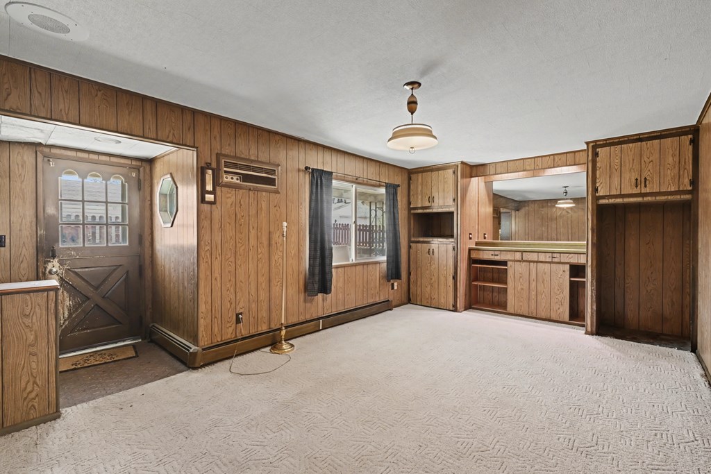 16 High School Avenue, Shelby, Ohio 44875, 4 Bedrooms Bedrooms, ,Residential Income,For Sale,High School Avenue,9072796