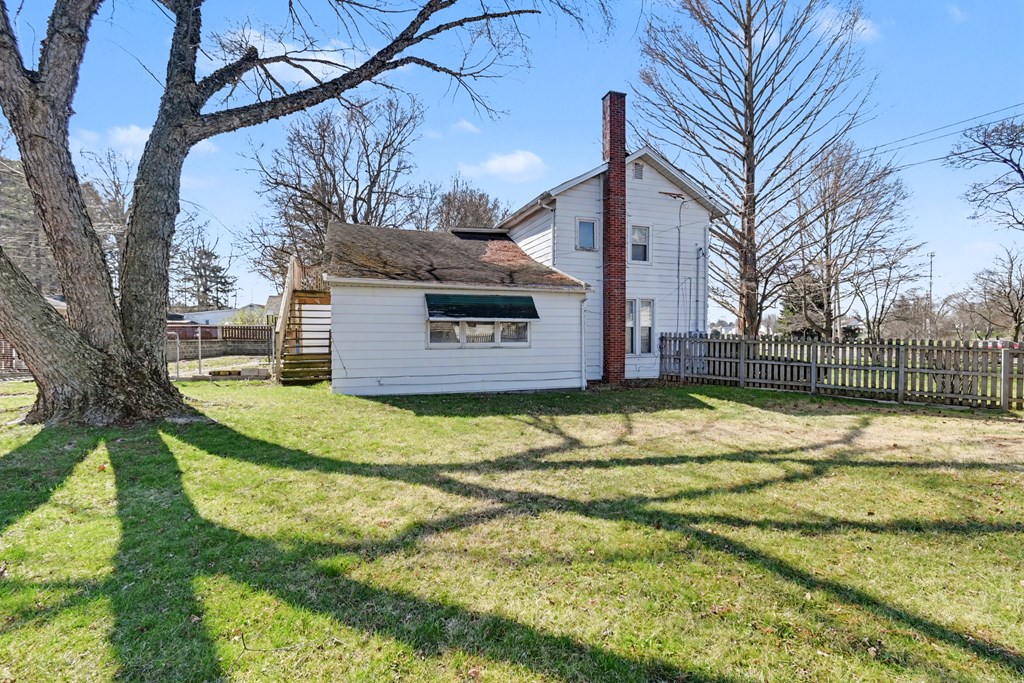 16 High School Avenue, Shelby, Ohio 44875, 4 Bedrooms Bedrooms, ,Residential Income,For Sale,High School Avenue,9072796