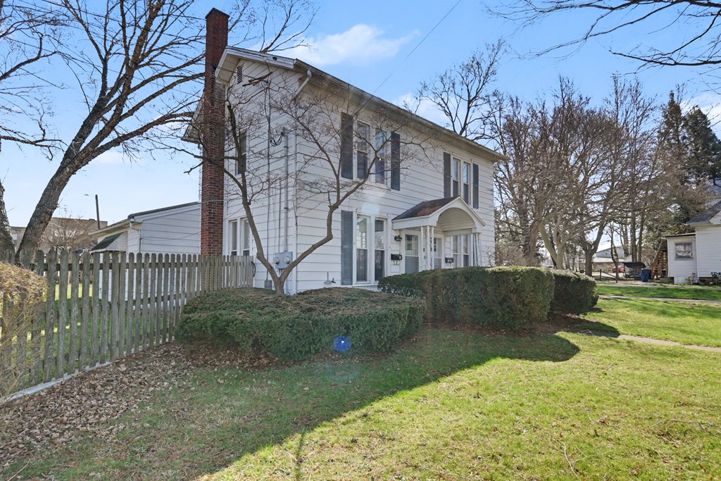 16 High School Avenue, Shelby, Ohio 44875, 4 Bedrooms Bedrooms, ,Residential Income,For Sale,High School Avenue,9072796