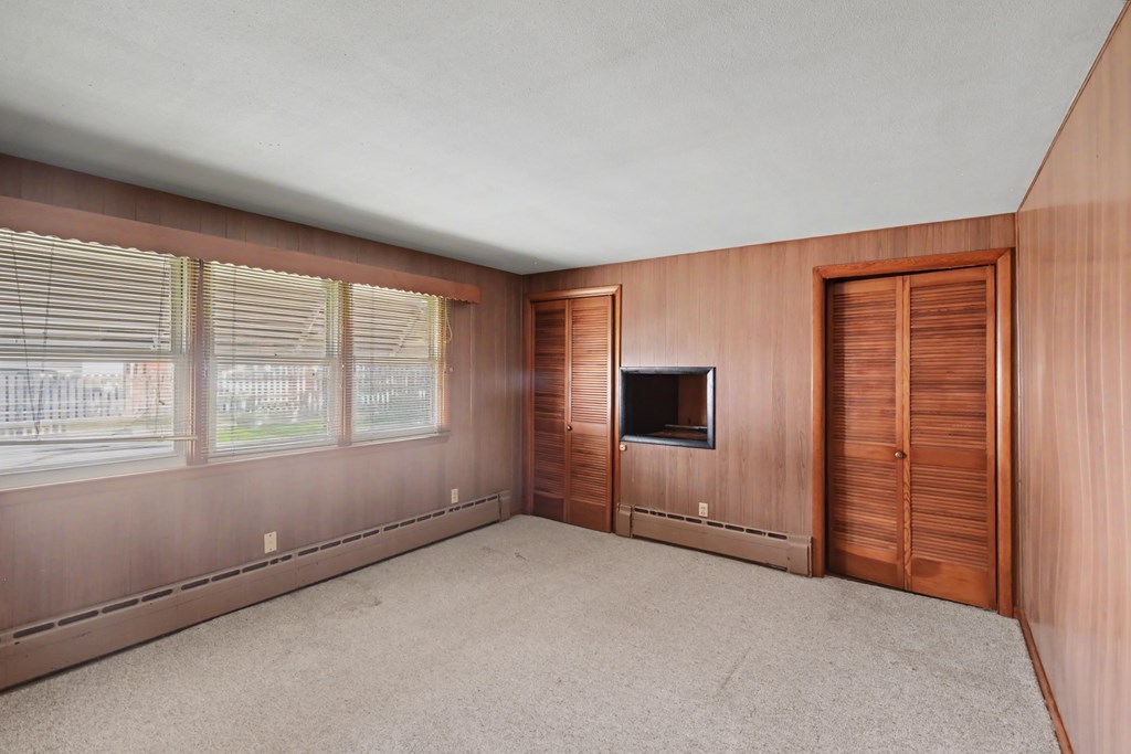 16 High School Avenue, Shelby, Ohio 44875, 4 Bedrooms Bedrooms, ,Residential Income,For Sale,High School Avenue,9072796